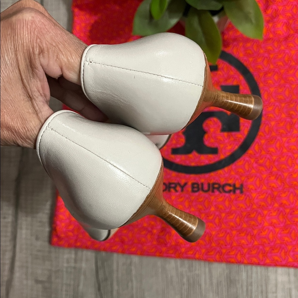 Tory Burch Jessa Shoes - Picture 8 of 16